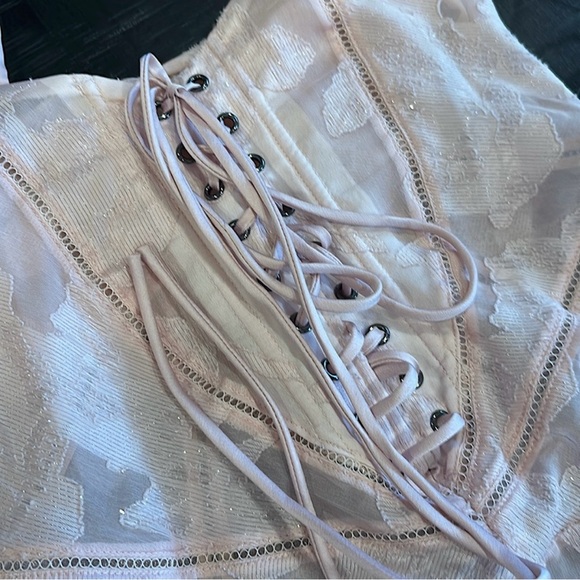 House of CB Seren Blush Floral Dress - Picture 6 of 9